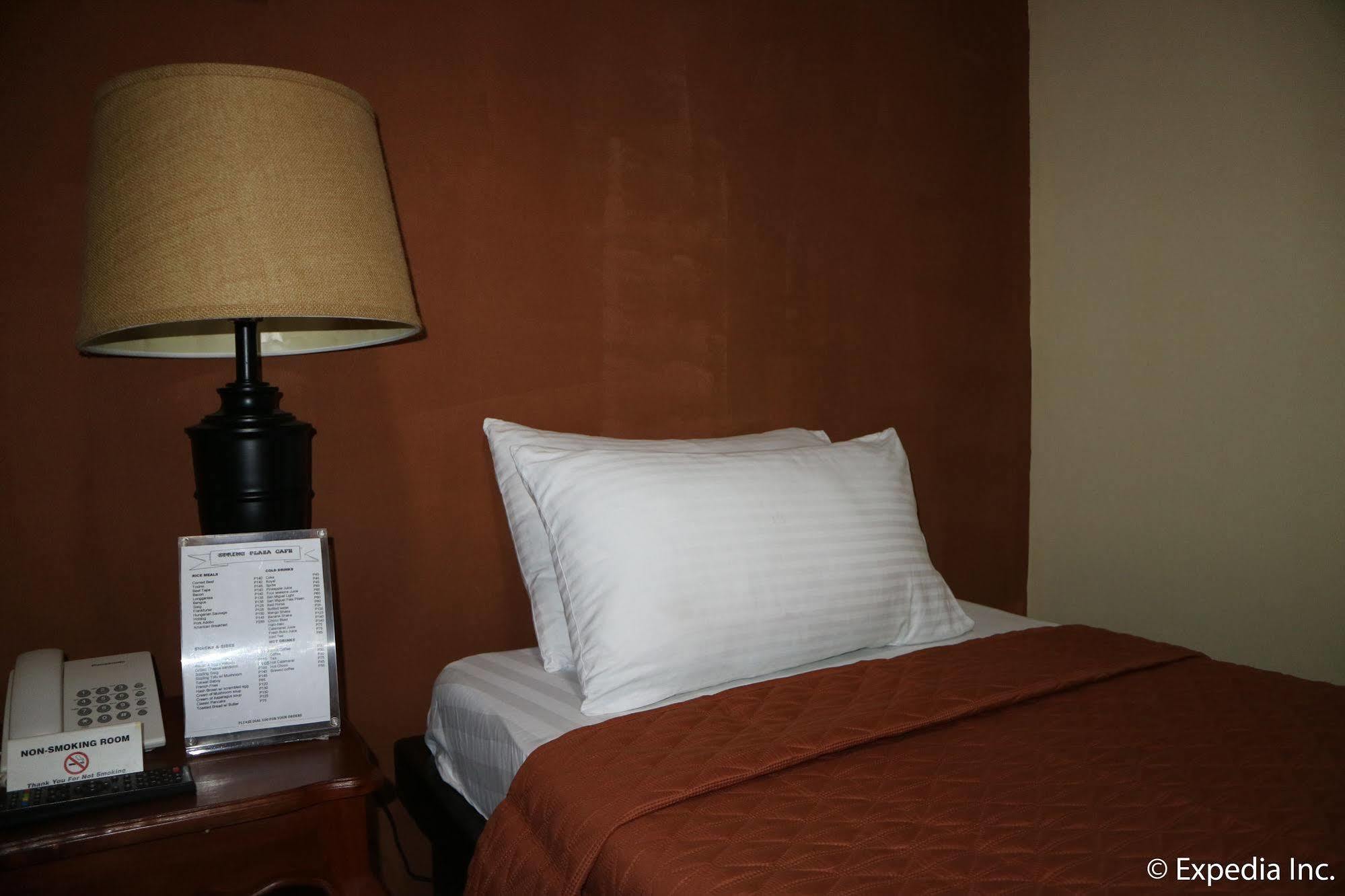 สปริง พลาซ่า โฮเต็ล Hotel ดาสมารินญาส ภายนอก รูปภาพ